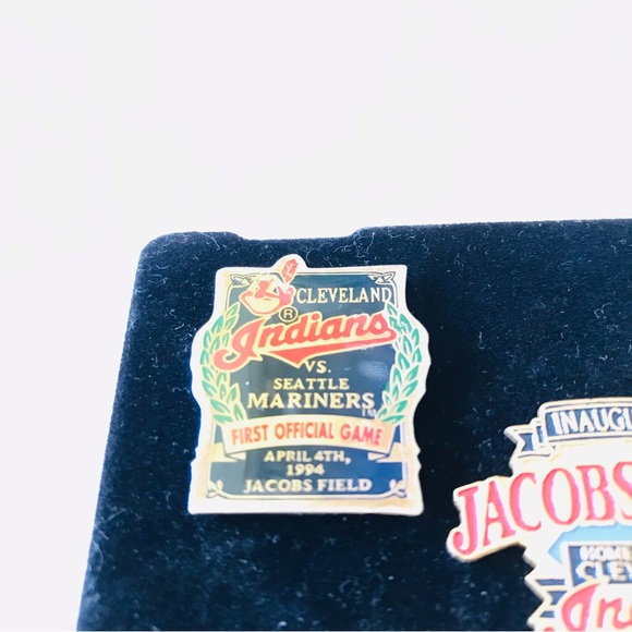Very Rare 4 Pin Set Jacobs Field Inauguration Year 556/2500 - Picture 3 of 7